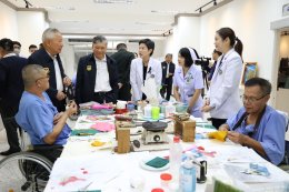 พลเอก วินัย ภัททิยกุล นายกสมาคมนายทหารนอกประจำการ และคณะ เข้าพบ พลเอก กานต์นาท นิกรยานนท์ ผู้อำนวยการองค์การสงเคราะห์ทหารผ่านศึก