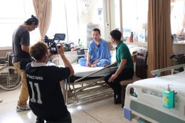 แพทย์หญิงจิตติมา ปรีชา ผู้อำนวยการโรงพยาบาลทหารผ่านศึก ให้การต้อนรับ คุณอนุวัต เฟื่องทองแดง ผู้ประกาศข่าวช่อง One 31 และเจ้าของเพจ อนุวัต จัดให้ ถ่ายทำสกู๊ปพิเศษสัมภาษณ์ทหารผ่านศึก