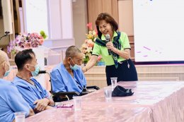 วันที่ ๒๕ ตุลาคม ๒๕๖๖ กลุ่มดนตรีบำบัด สว.มธ.นำโดย นายสดใส รุ่งโพธิ์ทอง เป็นหัวหน้าคณะ ได้จัดกิจกรรมกล่อมขวัญทหารกล้ากับ สว.มธ.