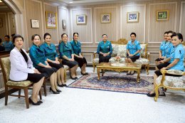 นายกสมาคมคู่สมรสทหารอากาศ และคณะ ในโอกาสเข้าเยี่ยมบำรุงขวัญทหารผ่านศึก