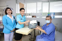 นายกสมาคมคู่สมรสทหารอากาศ และคณะ ในโอกาสเข้าเยี่ยมบำรุงขวัญทหารผ่านศึก