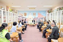 พลเอก พจน์ เอมพันธุ์ ที่ปรึกษาผู้อำนวยการองค์การสงเคราะห์ทหารผ่านศึก และคณะทำงานการออกหน่วยกายอุปกรณ์เคลื่อนที่ เข้าพบ นายณรงค์ เทพเสนา ผู้ว่าราชการจังหวัดอุบลราชธานี ณ ศาลากลางจังหวัดอุบลราชธานี 