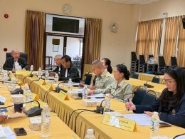 พลเอก พจน์ เอมพันธุ์ ที่ปรึกษาผู้อำนวยการองค์การสงเคราะห์ทหารผ่านศึก และคณะทำงานการออกหน่วยกายอุปกรณ์เคลื่อนที่ เข้าพบ นายณรงค์ เทพเสนา ผู้ว่าราชการจังหวัดอุบลราชธานี ณ ศาลากลางจังหวัดอุบลราชธานี 