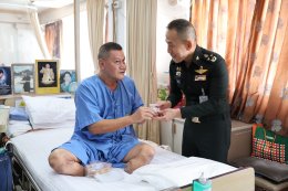 ปลัดกระทรวงกลาโหม และผู้แทนเหล่าทัพ เยี่ยมเยียนพร้อมมอบเงินบำรุงขวัญให้แก่ทหารผ่านศึกที่ได้รับบาดเจ็บจากการปฏิบัติหน้าที่
