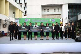 แพทย์หญิงจิตติมา ปรีชา ผู้อำนวยการโรงพยาบาลทหารผ่านศึก รับมอบนวัตกรรมเท้าเทียมไดนามิกส์เอสเพส (sPace) จาก ดร.วิภารัตน์ ดีอ่อง ผู้อำนวยการสำนักงานการวิจัยแห่งชาติ ณ สำนักงานการวิจัยแห่งชาติ 