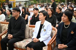 แพทย์หญิงจิตติมา ปรีชา ผู้อำนวยการโรงพยาบาลทหารผ่านศึก รับมอบนวัตกรรมเท้าเทียมไดนามิกส์เอสเพส (sPace) จาก ดร.วิภารัตน์ ดีอ่อง ผู้อำนวยการสำนักงานการวิจัยแห่งชาติ ณ สำนักงานการวิจัยแห่งชาติ 