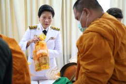 ผอ.รพ.ผศ. เข้าร่วม พิธีถวายพระพรชัยมงคล พิธีเจริญพระพุทธมนต์ พิธีทำบุญตักบาตรพระสงฆ์ และพิธีถวายสัตย์ปฏิญาณ 
