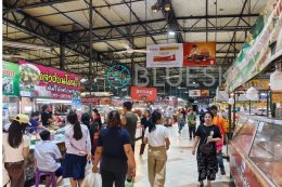 Night Market Impact Series: ป้ายซีรีส์ดักสายตา เห็นซ้ำตลอดทาง สร้างภาพจำใกล้จุดซื้อ