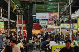 Night Market Impact Series: ป้ายซีรีส์ดักสายตา เห็นซ้ำตลอดทาง สร้างภาพจำใกล้จุดซื้อ