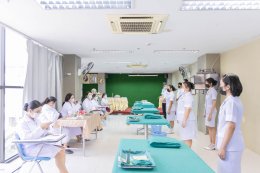นักเรียนพนักงานผู้ช่วยพยาบาล เดอะแคร์การบริบาลรุ่นที่ 40 สอบวัดผลภาคทักษะก่อนออกฝึกภาคปฎิบัติ ( The Care Skill Day )