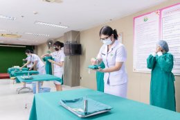 นักเรียนพนักงานผู้ช่วยพยาบาล เดอะแคร์การบริบาลรุ่นที่ 40 สอบวัดผลภาคทักษะก่อนออกฝึกภาคปฎิบัติ ( The Care Skill Day )