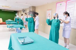 นักเรียนพนักงานผู้ช่วยพยาบาล เดอะแคร์การบริบาลรุ่นที่ 40 สอบวัดผลภาคทักษะก่อนออกฝึกภาคปฎิบัติ ( The Care Skill Day )