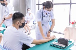 นักเรียนพนักงานผู้ช่วยพยาบาล เดอะแคร์การบริบาลรุ่นที่ 40 สอบวัดผลภาคทักษะก่อนออกฝึกภาคปฎิบัติ ( The Care Skill Day )