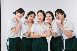 ชุดเครื่องแบบโรงเรียน