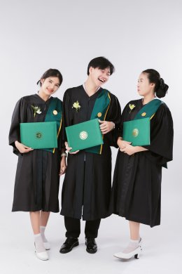ชุดเครื่องแบบโรงเรียน