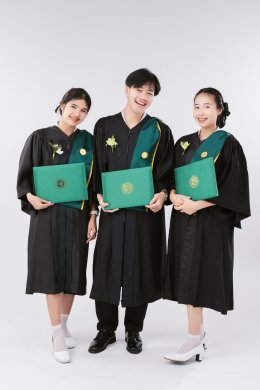 ชุดเครื่องแบบโรงเรียน