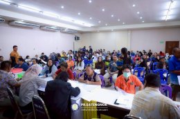 ประชุมคณะกรรมการพิจารณาให้ความช่วยเหลือประชาชน