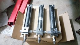 HYDRAULIC CYLINDER