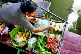 Floating Market