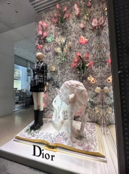 Setting & Decoration