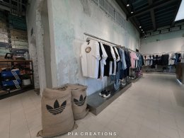 adidas Originals Flagship Store : ทรงวาด