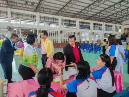 พิธีมอบหนังสือเพื่อห้องสมุดโรงเรียนในชนบท ณ โรงเรียนบ้านชะอวด