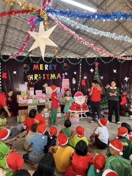 Merry Christmas วันที่ 25 ธันวาคมของทุกปีที่โรงเรียนหมู่บ้านเด็ก