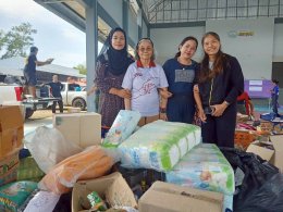 มอบหนังสือและของบริจาคให้แก่นักเรียนโรงเรียนบ้านบ่อเตย จ.สงขลา