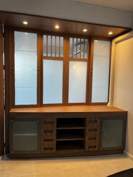 ผลงานการติดอินทีเรียฟิล์มลายไม้ ติดบานตู้ ลิ้นชัก ชั้นวางทีวี และ ประตูู