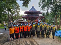 ยงคอนกรีตร่วมพลังจิตอาสา เสริมแนวกั้นน้ำ ป้องวัดถาวรวรารามและชุมชน