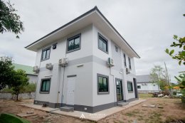 บ้านทรงจั่วผสมปั้นหยาสไตล์โมเดิร์น HB02