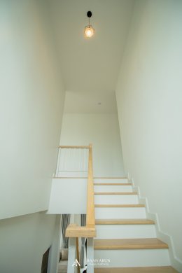 บ้านทรงจั่วผสมปั้นหยาสไตล์โมเดิร์น HB02