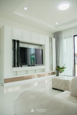 บ้านทรงจั่วผสมปั้นหยาสไตล์โมเดิร์น HB02