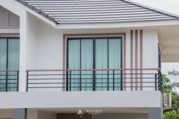 บ้านทรงจั่วผสมปั้นหยาสไตล์โมเดิร์น HB02