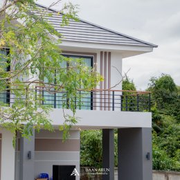 บ้านทรงจั่วผสมปั้นหยาสไตล์โมเดิร์น HB02