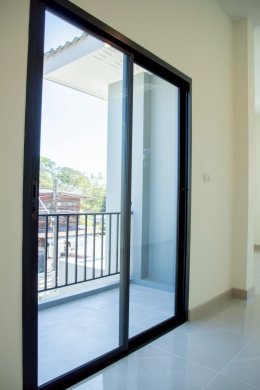 บ้านปั้นหยาสไตล์โมเดิร์น HB03