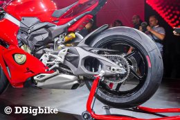 2025 All New Ducati Panigale V4 Superbike gen7