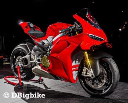 2025 All New Ducati Panigale V4 Superbike gen7