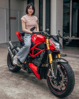 Ducati Streetfighter 1098s  Restoring Perfection: From Rideable to Remarkable