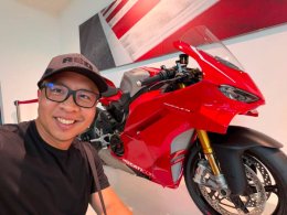 ณ ห้องทำงานของ Ducati Corse