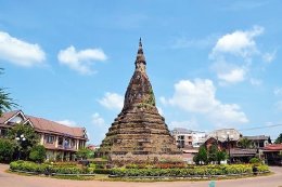 laos-that-dam-black-stupa