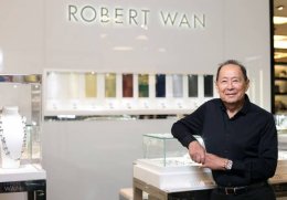 จักรพรรดิแห่งไข่มุกดำ – Robert Wan