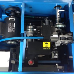  เครื่องรัดกล่อง รุ่น YF-001