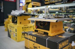 Dewalt