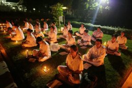 การจาริกปฎิบัติธรรมบูชาพระนวกโพธิ ๑๐๓ รูป ที่ได้รับการบรรพชาและอุปสมบทใต้ต้นพระศรีมหาโพธ์ พุทธคยา ตามโครงการอุปสมบทหมู่เฉลิมพระเกียรติพระบาทสมเด็จพระเจ้าอยู่หัวภูมิพลอดุลยเดชมหาราช