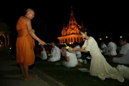 การจาริกปฎิบัติธรรมบูชาพระนวกโพธิ ๑๐๓ รูป ที่ได้รับการบรรพชาและอุปสมบทใต้ต้นพระศรีมหาโพธ์ พุทธคยา ตามโครงการอุปสมบทหมู่เฉลิมพระเกียรติพระบาทสมเด็จพระเจ้าอยู่หัวภูมิพลอดุลยเดชมหาราช