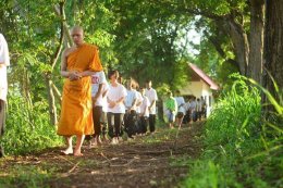 พระวิทยากรกลุ่มเพื่อชีวิตดีงาม ได้รับนิมนต์จากพระครูโอภาสโพธินันท์ ให้มาเป็นพระวิทยากรอบรมนักเรียนโรงเรียนสามชัยอุดมวิทย์ 