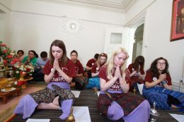 วันที่ 7 มิ.ย. 59 ที่ผ่านมา นักศึกษาจากมหาวิทยาลัยลีดส์ ประเทศอังกฤษ เข้ามาเรียนรู้วัฒนธรรมไทย