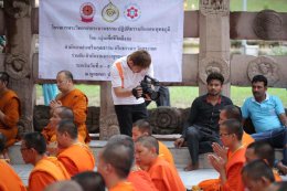 ทีมงานจริยธรรมแชนแนล ปฏิบัติหน้าที่บันทึกเทป และภาพนิ่ง ในโครงการอบรมพระวิทยากรกระบวนธรรม รุ่นที่ ๑ ระหว่างวันที่ ๓ -๘ กรกฎาคม ๒๕๕๙ ณ ประเทศอินเดีย