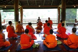 พิธีเปิดโครงการพระนักเขียน ภาคเหนือ โดยพระวิทยากร กลุ่มเพื่อชีวิตดีงาม สำนักงานส่งเสริมคุณธรรม จริยธรรมฯวัดสระเกศ